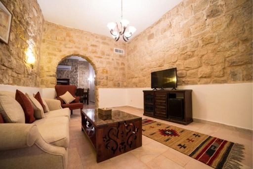 Petra Hotel Old Village